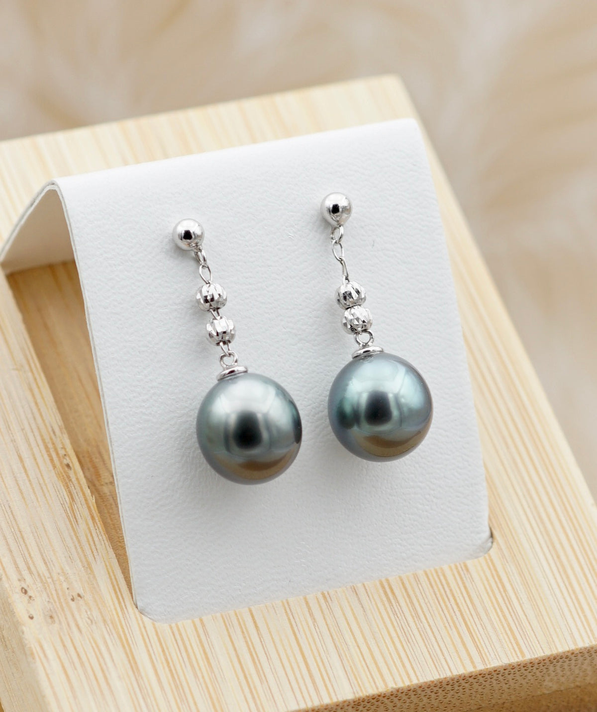 Tipanier perles de Tahiti semi rondes de 9.7mm