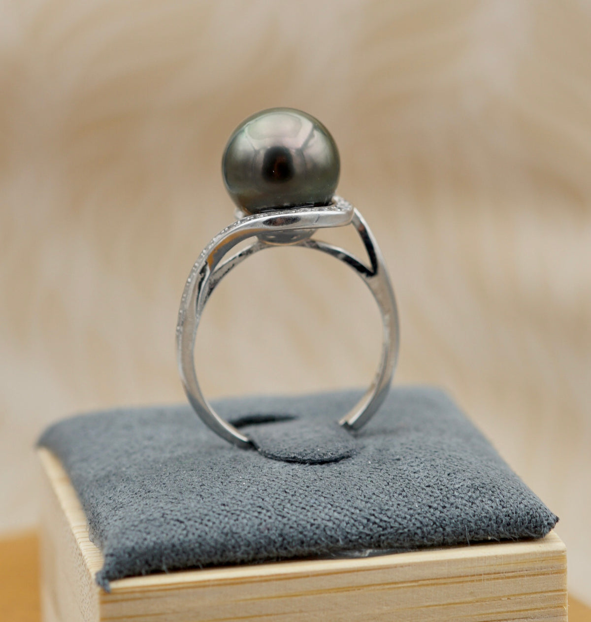 Magnifique bague de 9.7mm Catégorie AAA