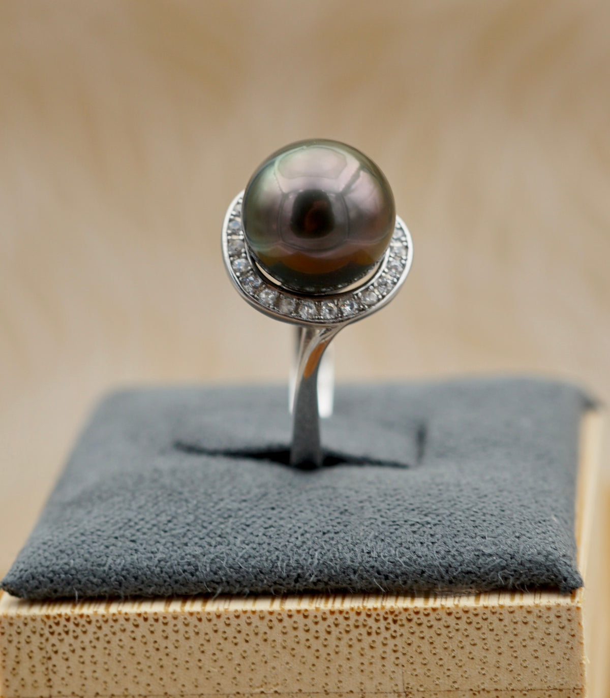 Magnifique bague de 9.7mm Catégorie AAA